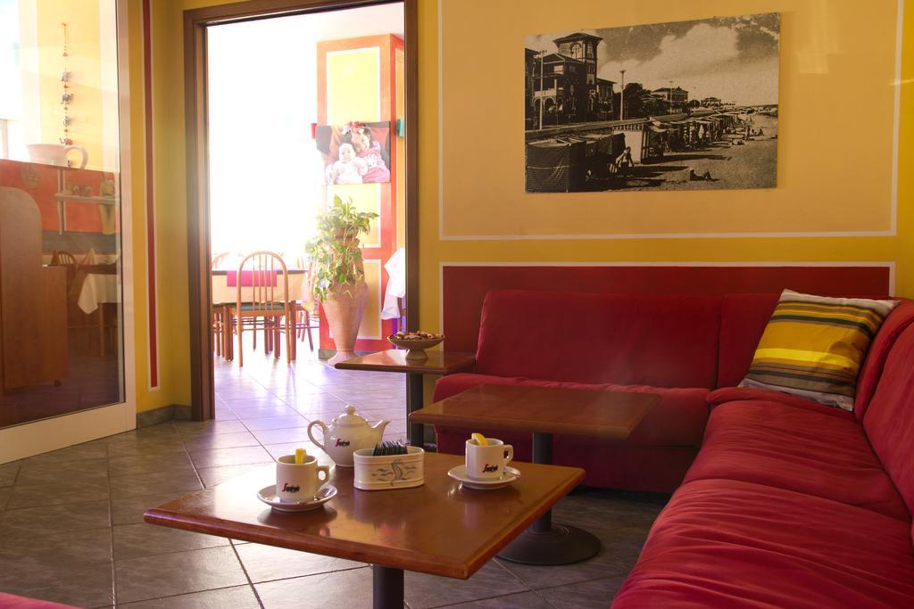 Hotel La Fenice Lignano Sabbiadoro Eksteriør billede