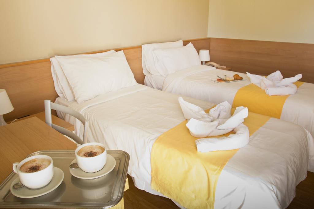 Hotel La Fenice Lignano Sabbiadoro Værelse billede