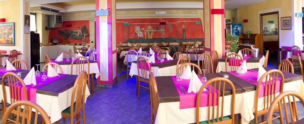 Hotel La Fenice Lignano Sabbiadoro Eksteriør billede