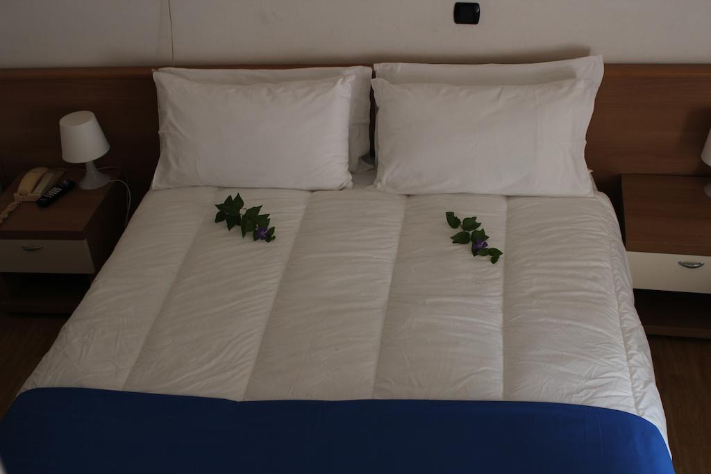 Hotel La Fenice Lignano Sabbiadoro Eksteriør billede
